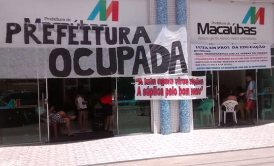 prefeitura-de-macaubas-ocupada-brumado-noticias-61