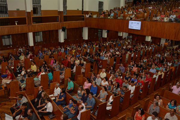 primeira-igreja-b-600x399