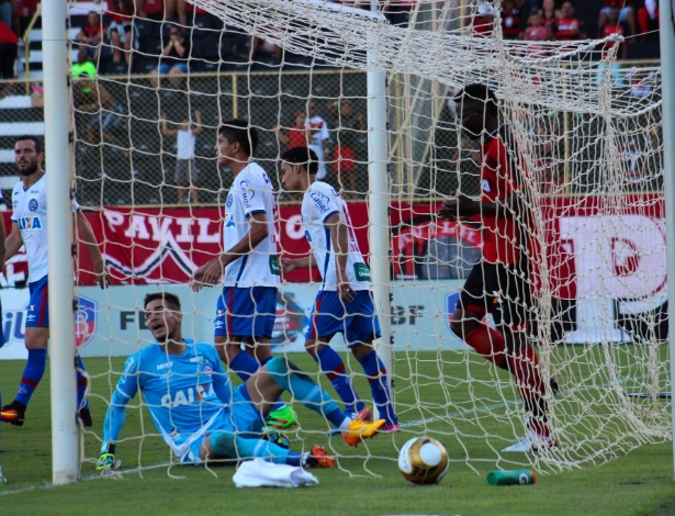 Bola não entrou no segundo jogo da decisão. Melhor para o Vitória