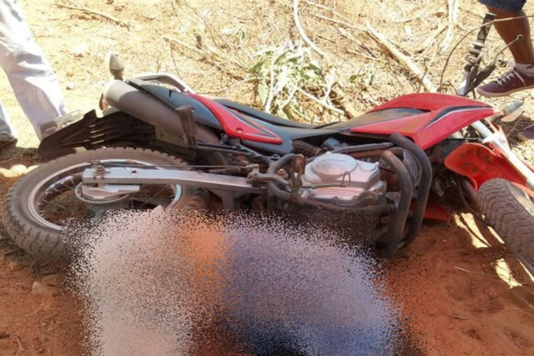 homem-morre-ao-cair-de-motocicleta-em-rio-do-pires-achei-sudoeste